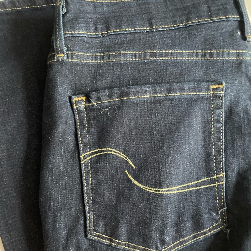 Signature by Levi Strauss & Co. Gold Label Women's Shaping Bootcut Jeans - Picture 5 of 5